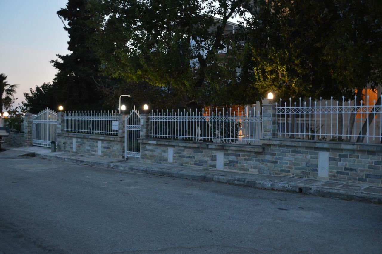 Antony Apartments Nea Plagia Dış mekan fotoğraf