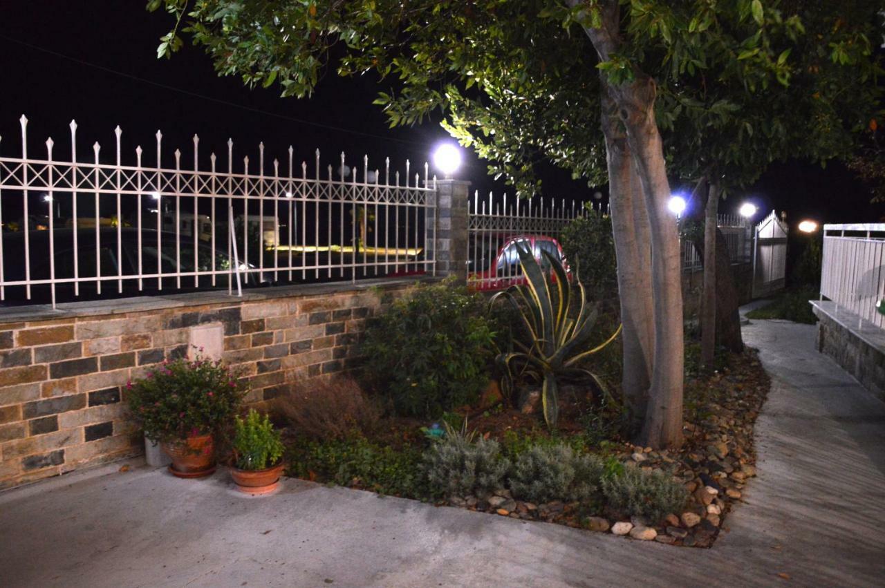 Antony Apartments Nea Plagia Dış mekan fotoğraf
